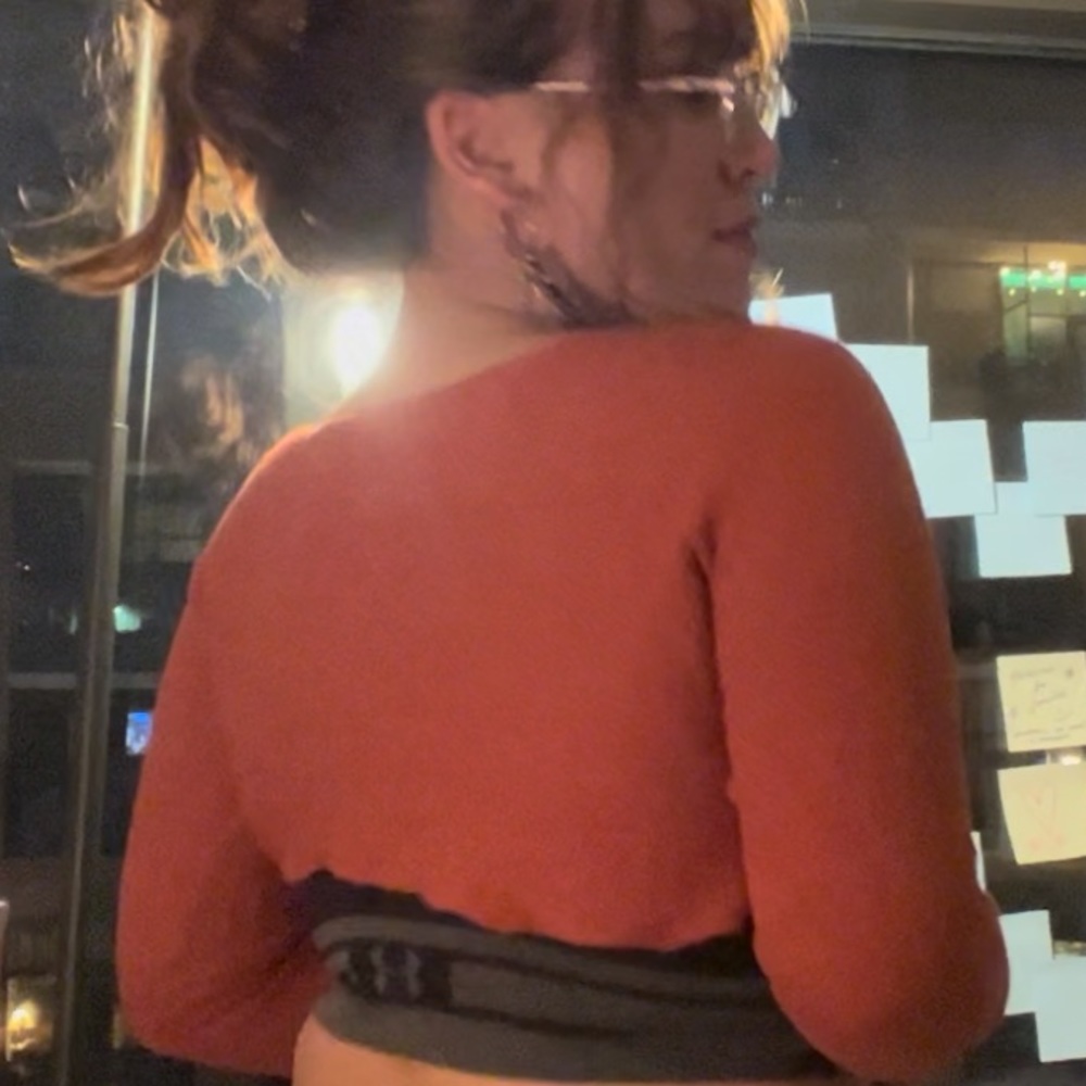 Cropped Autmn Sweater - Picture 2 of 3